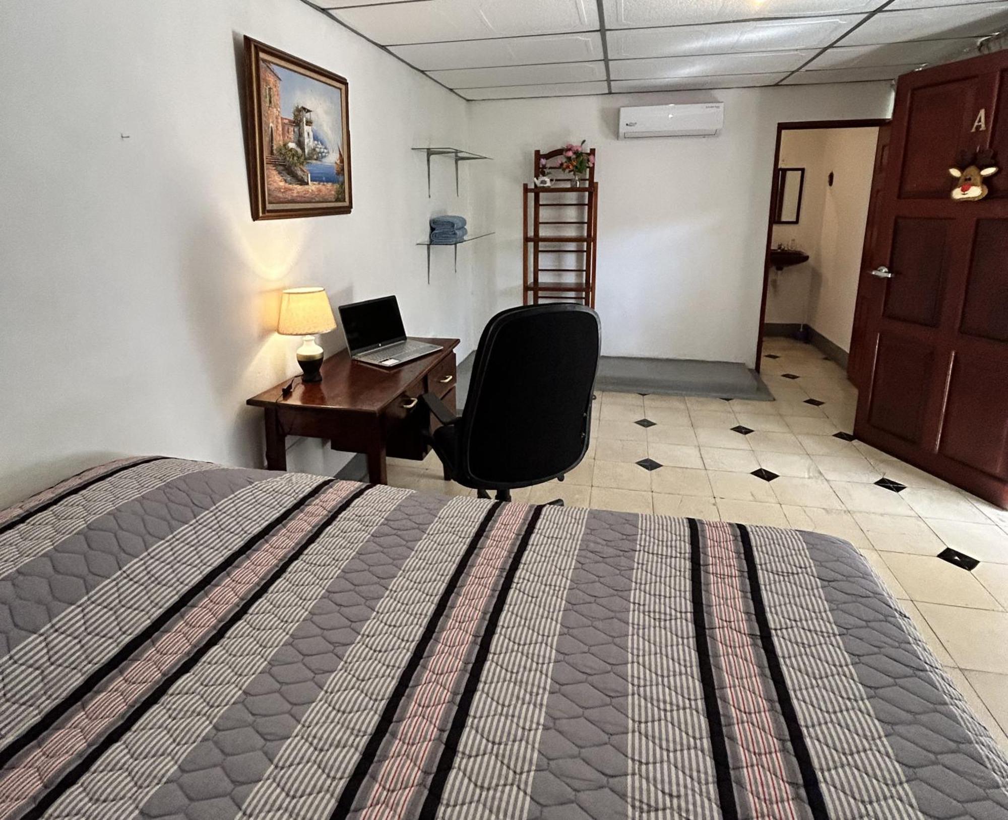 El Callejon Guest House León Extérieur photo