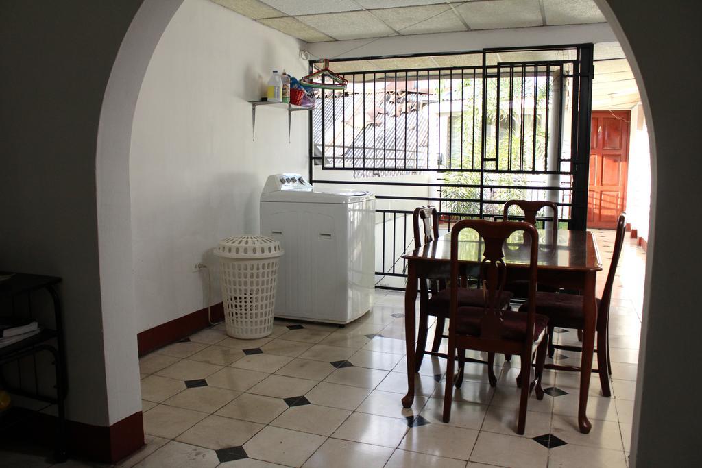 El Callejon Guest House León Extérieur photo
