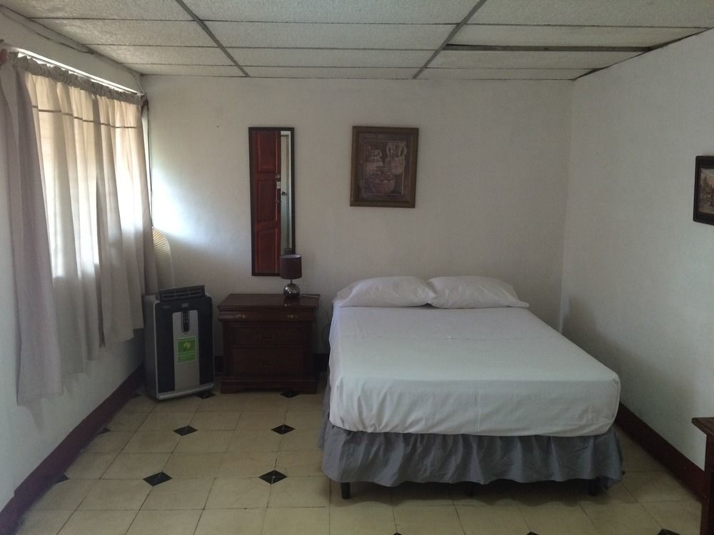El Callejon Guest House León Extérieur photo